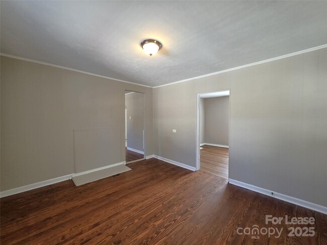 Foto del edificio - 815 Margate Ave