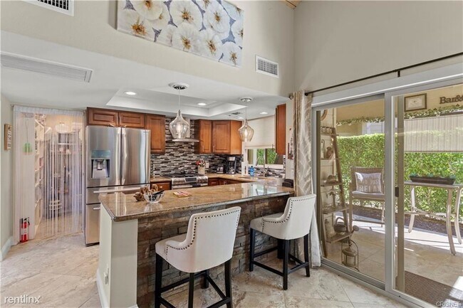 2 br, 2 bath Condo - 46552 Arapahoe photo'