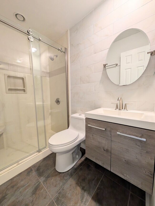 Foto del edificio - Dreamy Little River Condo — Furnished, Elevator Access, Pool & Marina Nearby!