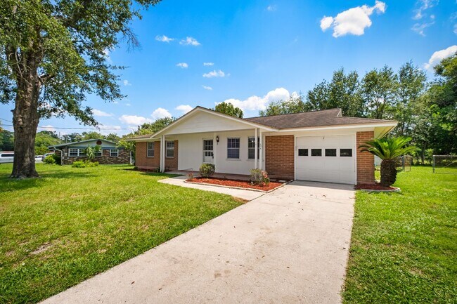 Building Photo - Newly Updated Home On Cul De Sac