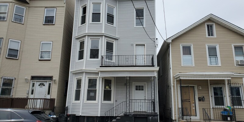 Primary Photo - 295 South 9th Street