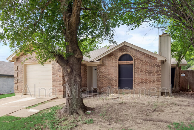 Building Photo - 6708 Roxanne Way