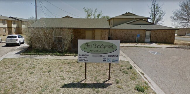 Foto del edificio - 100 NE 4th