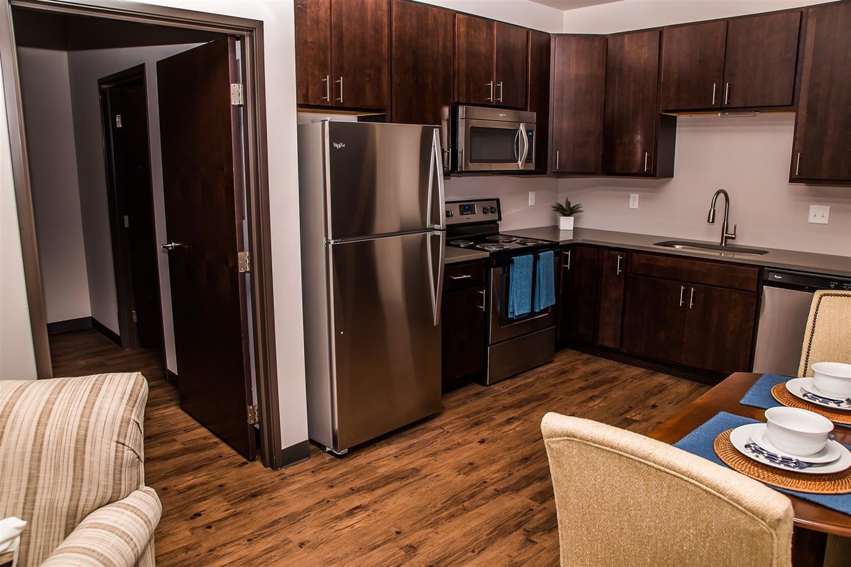 Brick Towne at Signature Village Apartments in Ankeny, IA