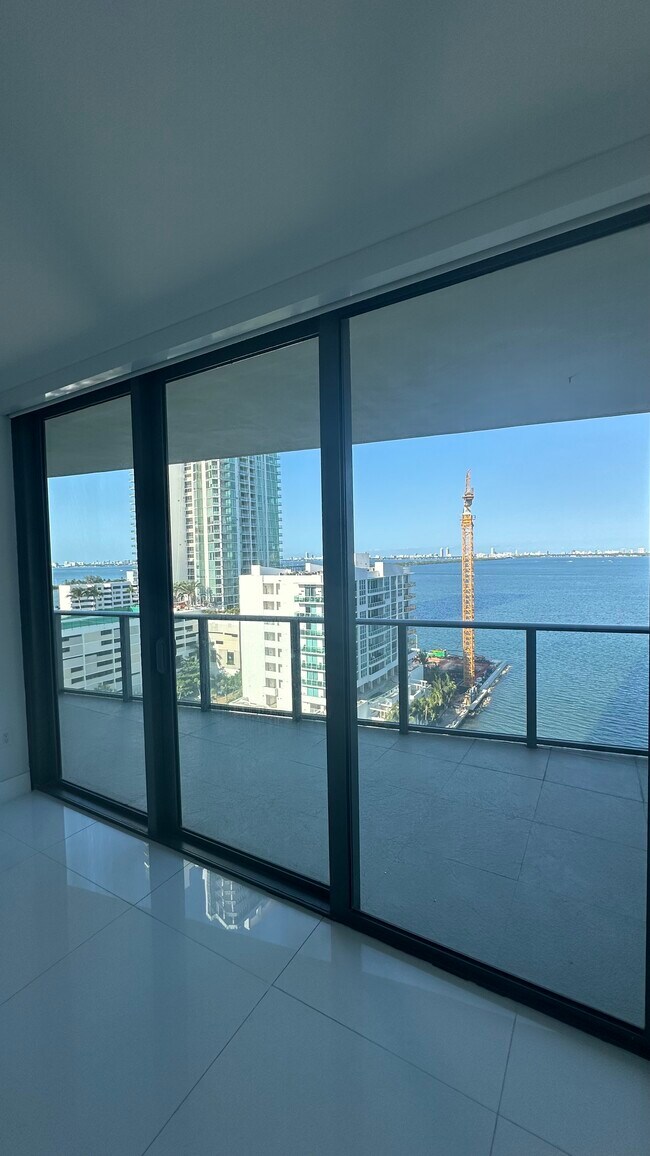 Foto del edificio - 3131 NE 7th Ave