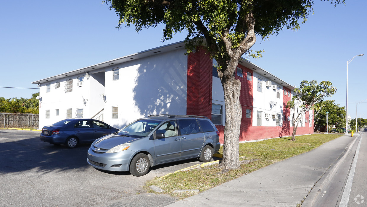 3255 W Flagler St. - 3255 W Flagler St