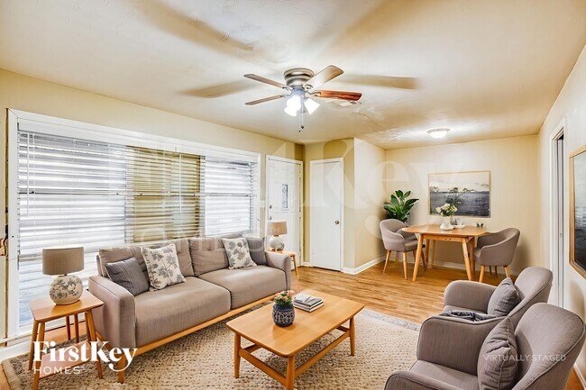 Foto del edificio - 1610 13th Ave N