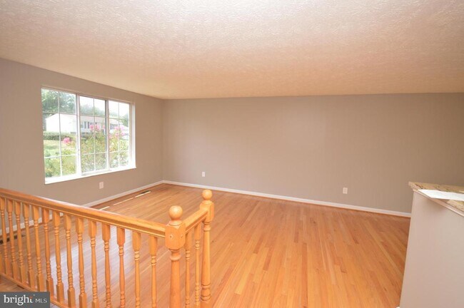 Foto del edificio - 7011 Vantage Dr