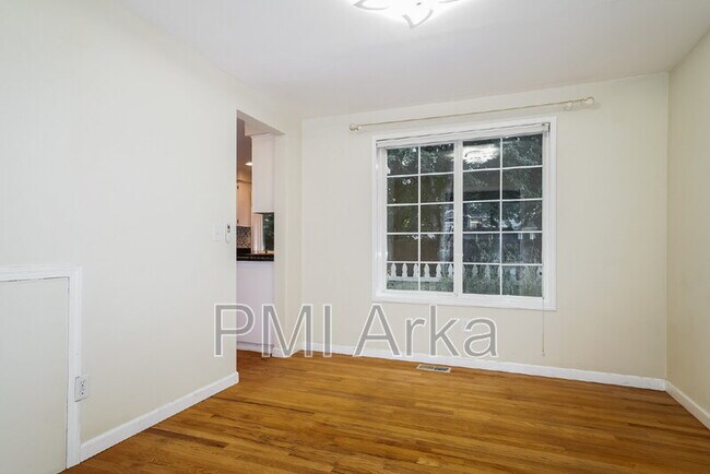 Foto del edificio - 2451 238th Pl NE