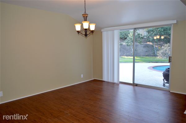 Building Photo - 2039 Redondo Pl