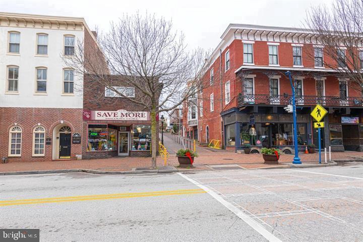 Foto principal - 215 Bridge St