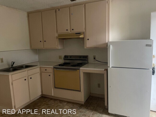 Building Photo - 1 br, 1 bath House - 1526 Ave E, Apt. A