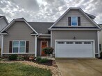 Foto principal - 703 Cherry Tree Dr
