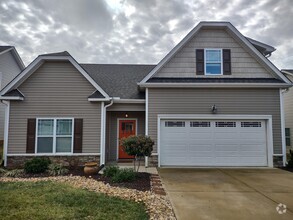 Building Photo - 703 Cherry Tree Dr