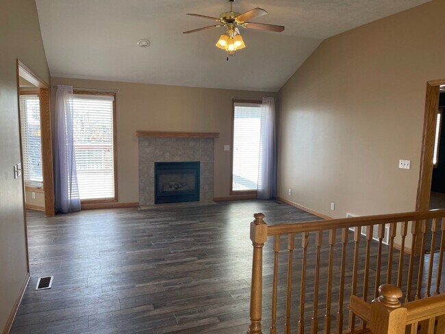 Foto del edificio - Home For Rent Bellevue.