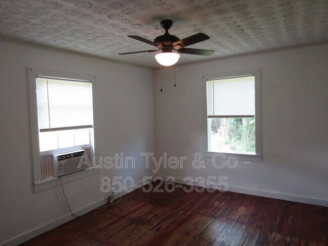 Building Photo - 3005 Pierce St