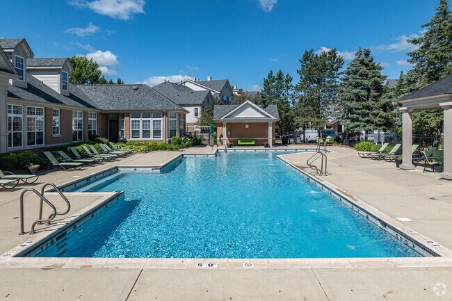 Piscina - River Run at Naperville