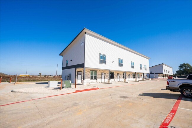 Building Photo - 2101 Reinke Rd