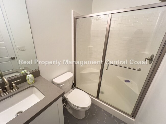 Foto del edificio - AVAILABLE NOW -  1 or 2 Private Rooms in S...