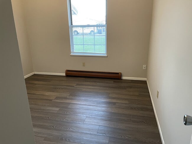 Building Photo - 317 Stratford Way