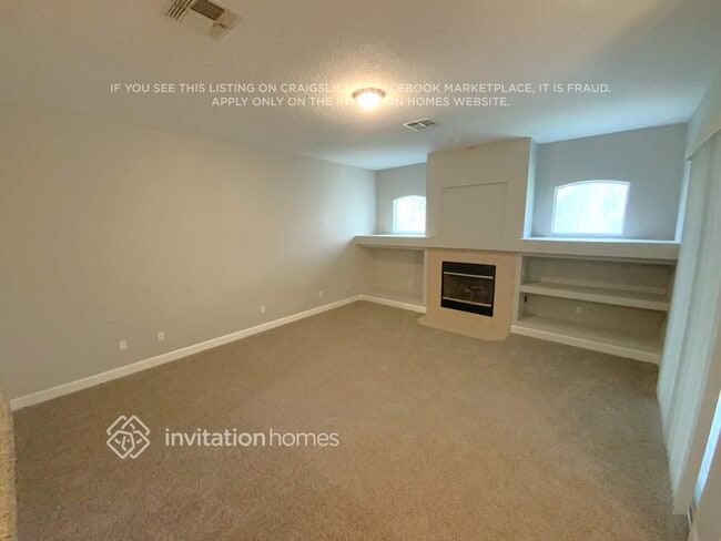 Foto del edificio - 153 Oak Common Ave