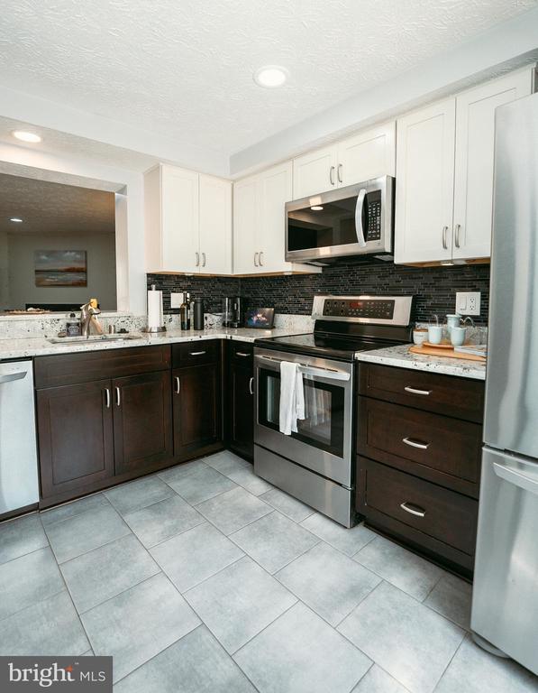 Building Photo - 9134 Everett Ct
