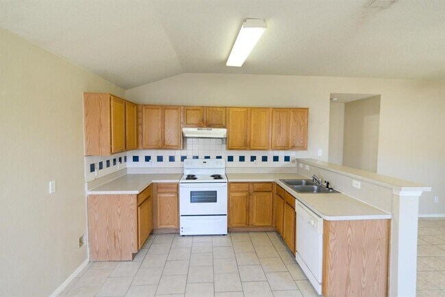 Building Photo - 10407 Blackjack Oaks Dr