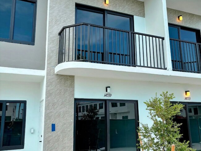 Foto del edificio - 14559 SW 261st St