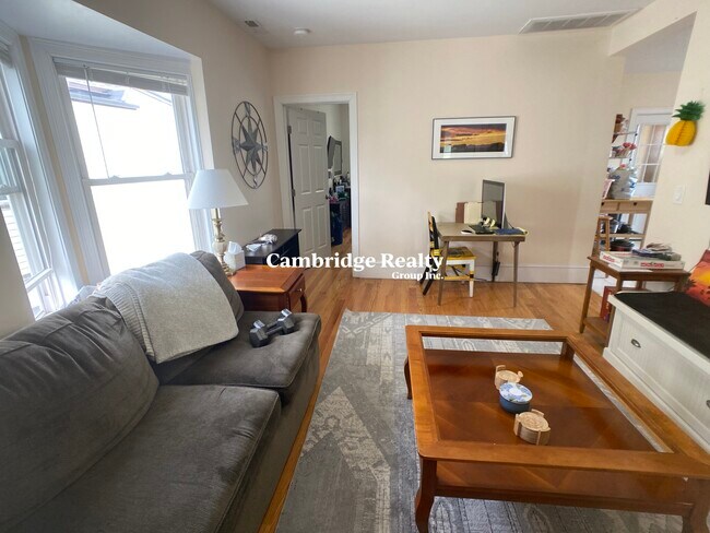 Foto del edificio - 24 Willard Ave