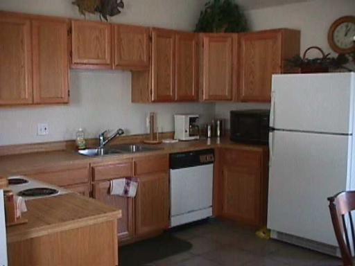 Foto del edificio - 174 Lakeshore Ln
