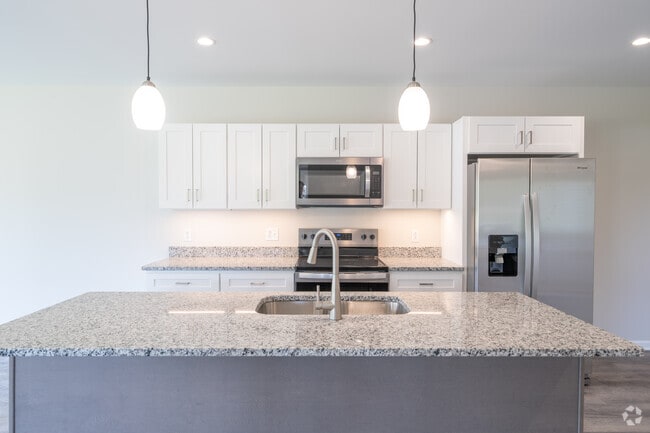 2 BR, 1B - 1398SF - Kitchen - Berkeley Place