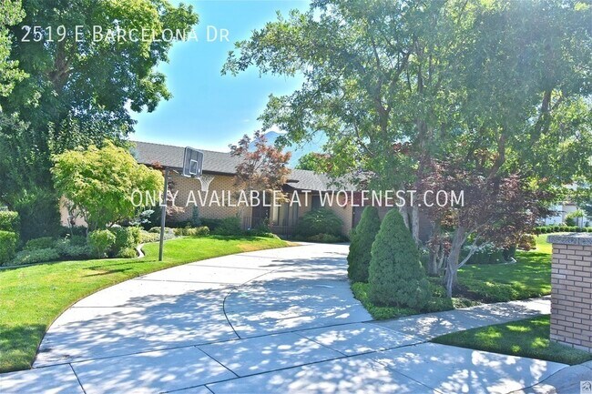 Foto del edificio - Incredible 5 Bedroom Willow Creek Home! No...