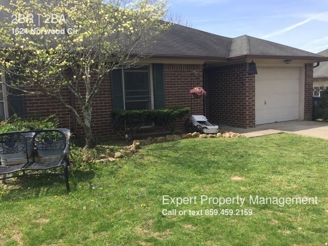 Primary Photo - 1624 Norwood Cir