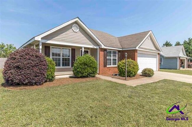 Building Photo - 104 Brittland Dr