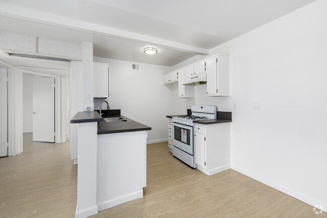 2 habitaciones, 2 baños - 890 pies cuadrados - Cocina - 515 S Harvard Blvd