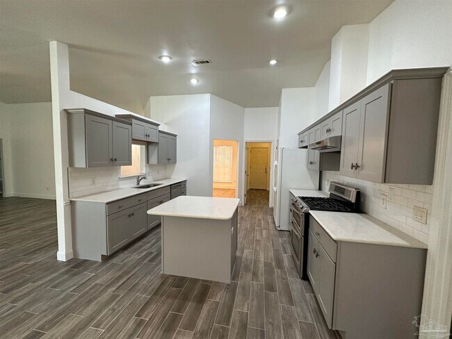Foto del edificio - 1067 Oak View Dr