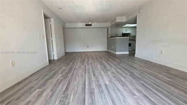 Building Photo - 5011 Wiles Rd