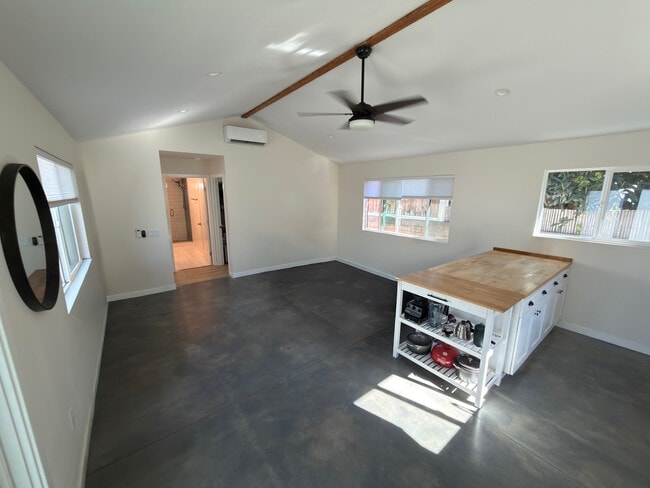 Building Photo - 240 W Cedar Ave