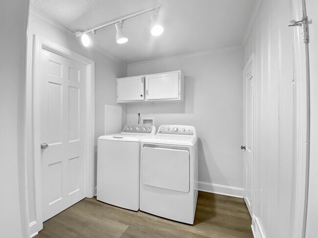 Foto del edificio - 3341 S Sterling Ave