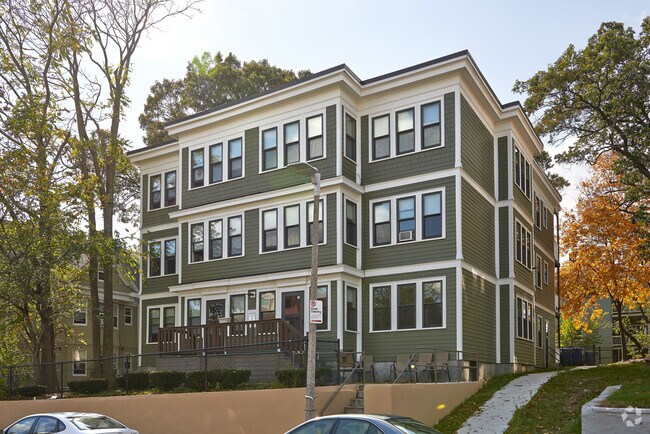 Building Photo - 31 Fessenden St