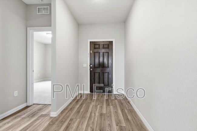Building Photo - 817 Adelyn St