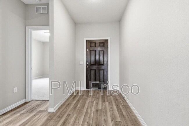 Foto del edificio - 817 Adelyn St