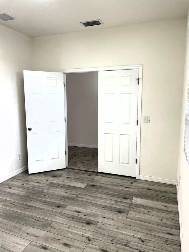 Building Photo - NE Cape Coral Single Family Home