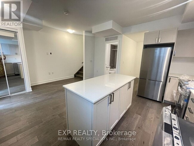 Building Photo - 1075 Douglas McCurdy Cmn