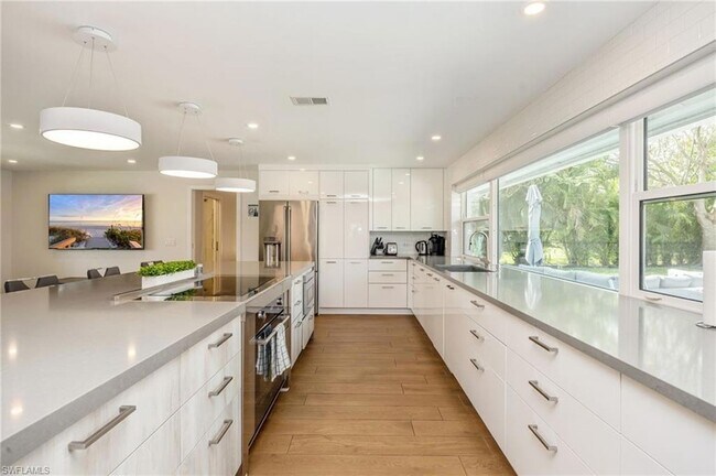 Foto del edificio - 409 Cypress Way E