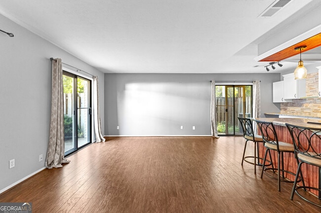 Building Photo - 143 Twiggs Cor