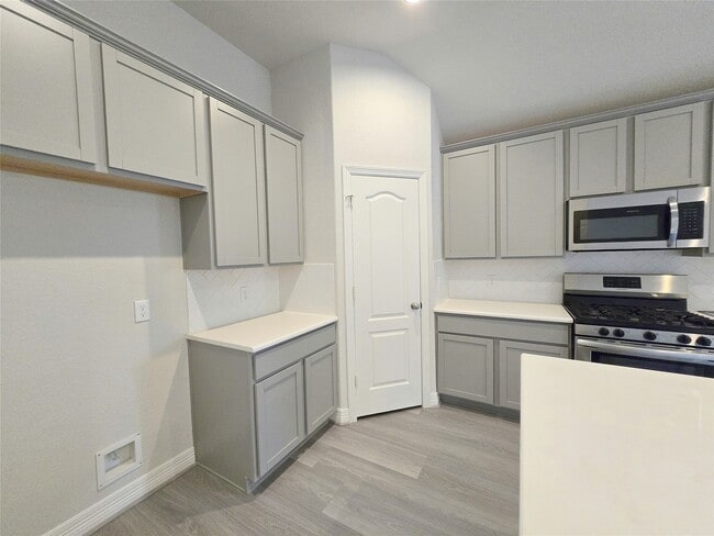 Foto del edificio - 3327 Avary River Ln