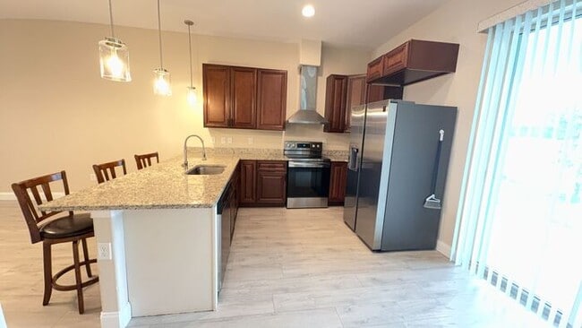 Building Photo - 1 Linden Place Unit B
