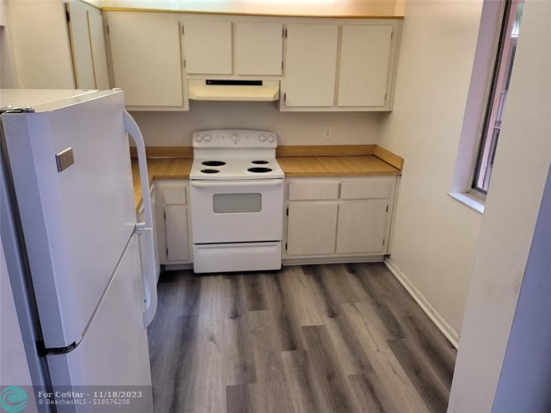 Foto del edificio - 2830 Somerset Dr