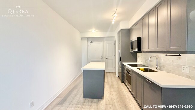 Photo du bâtiment - 30 Elm Dr W